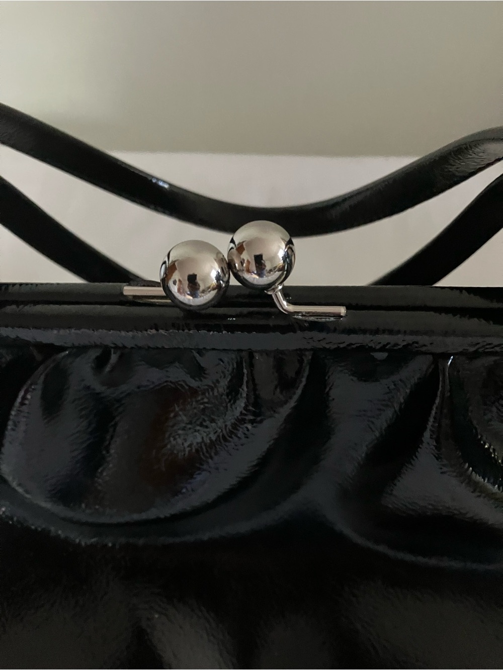 LOFT Black Patent Kiss-Lock Frame Clutch - Picture 2 of 11